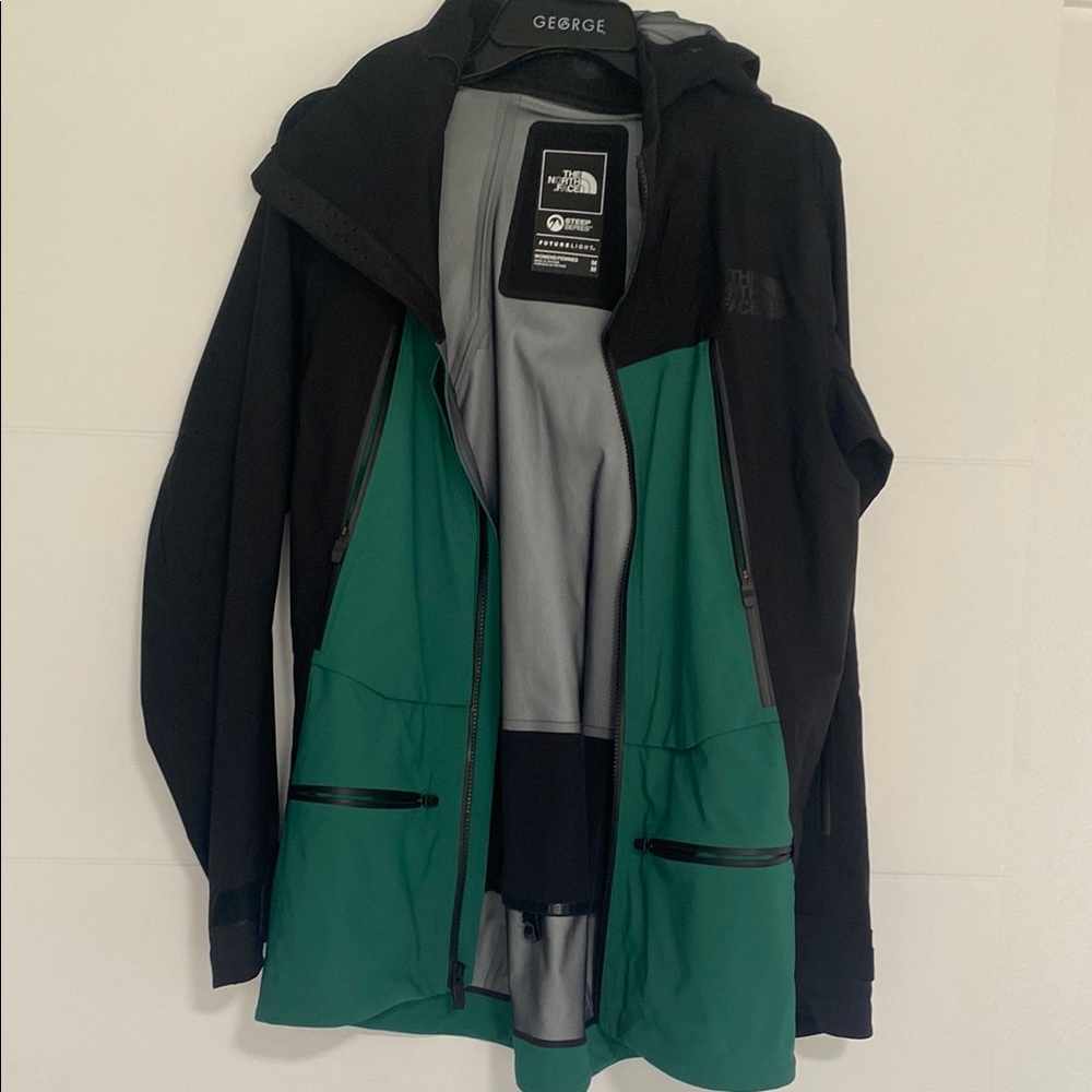 The North Face women’s ski Jacket